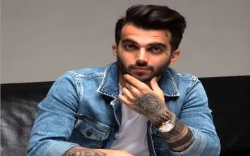 پویان مختاری روی دست تتلو بلند شد / امیر خان داره کم میاره!! + تصویر