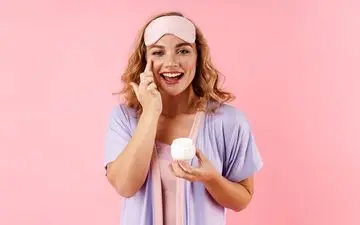 پوست بدون چروک و شفاف فقط با استفاده از یک کرم قبل از خواب