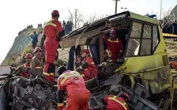  شمار جان‌باختگان واژگونی اتوبوس دانشگاه آزاد به ۱۰ نفر رسید + اسامی