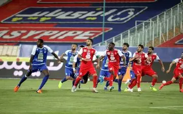 ”حجم بالای تعداد تبلیغات دور زمین و کلافگی هواداران”