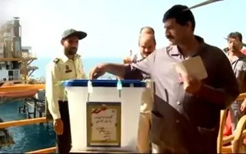 رای‌گیری روی سکوهای نفتی عسلویه + فیلم