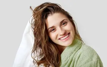 رازهای مراقبت از مو: چگونه موهای خشک و شکننده را به موهای نرم و درخشان تبدیل کنیم؟