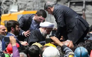 آقای رییس جمهور تا الان کجا بودی؟!/ تو اصلا می‌دانی معدنکار یعنی چه؟/رئیس‌جمهور تا ۵۰ نفر نمیرند دیگر اینجا نمی‌آید/ شما با یک میلیون تومان می‌توانید زندگی کنید؟/ همکاران شما ما را با باتوم زدند