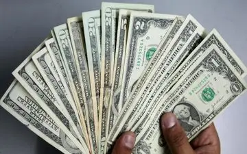 کاهش اختیارات بانک مرکزی در تنظیم بازار ارز/ سیف گوش به فرمان شریعتمداری شد 