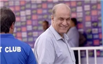 انتخاب داور بی‌تجربه را درک نمی‌کنم/کادرفنی باید روی بی‌دقتی بازیکنان کار کند