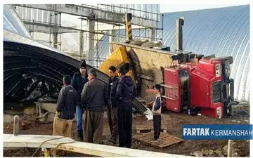 واژگونی جرثقیل سنگین در شهرک صنعتی پاوه