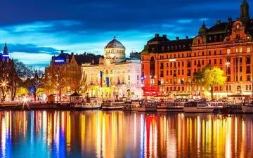  گشت و گذار در شهر قدیمی استکهلم