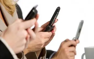 موبایل وآسیب به کلیه ها