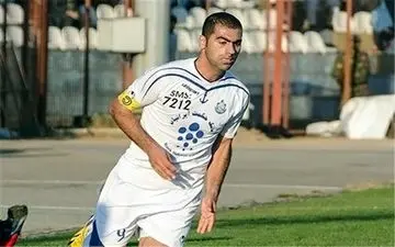  آمدن یا نیامدن هر بازیکنی به نظر سرمربی بستگی دارد/ منزلت زارع باید حفظ شود