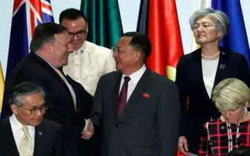 دیدار کوتاه وزیران خارجه آمریکا و کره شمالی در سنگاپور