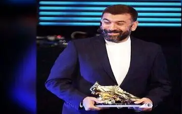 کفش طلایی که علی انصاریان به خودش هدیه داد! +عکس