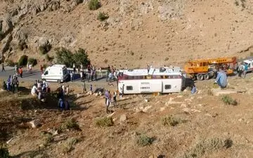 راننده اتوبوس حامل خبرنگاران بازداشت شد