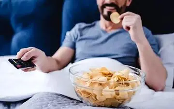 شب‌ها کابوس می‌بینید؟ این غذاها را نخورید