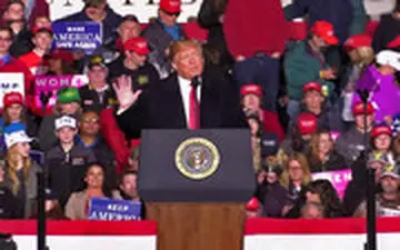 ترامپ دوباره شاه سعودی را مسخره کرد