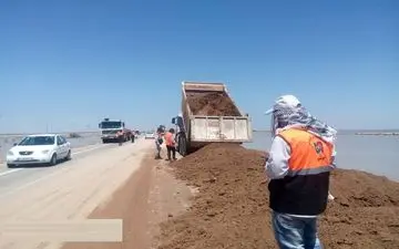 به دلیل افزایش سطح سیلاب؛ جاده دارخوین به شادگان مسدود شد