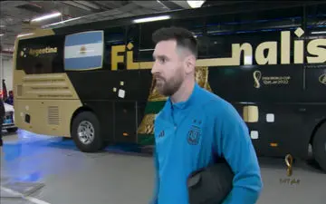 لحظه ورود بازیکنان فرانسه و آرژانتین به ورزشگاه لوسیل + ویدئو