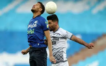 یک بازیکن و دو چهره؛ ژستد هوایی