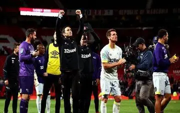 واکنش اسطوره چلسی پس از تحقیر مورینیو