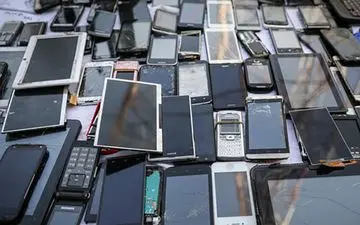 موبایل قاپی با کلت کمری در خیابان های تهران!

