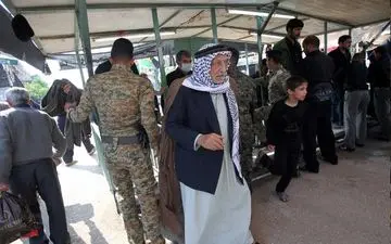 رفتار عجیب پلیس عراق با زائران +فیلم 