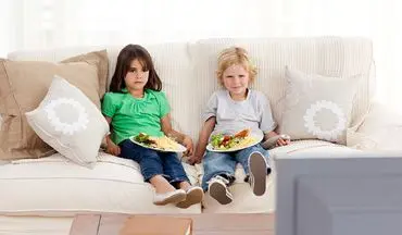 غذاخوردن جلوی تلویزیون ضرر دارد؟