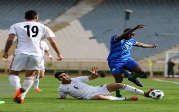 تهدید بازیکنان سیرالئون: پول ندهید از ایران نمی‌رویم