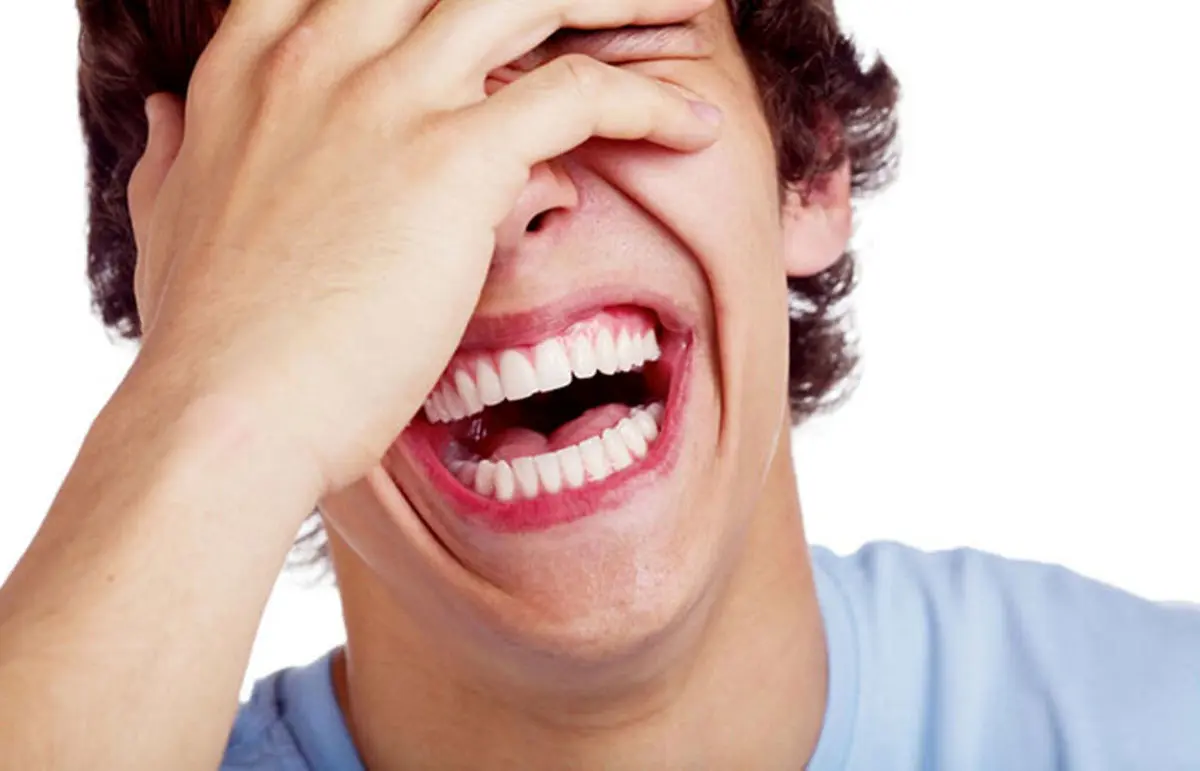 فواید خنده برای سلامتی؛ چرا زنان بلندتر و طولانی‌تر می‌خندند؟/ انواع خنده و معانی آن‌ها