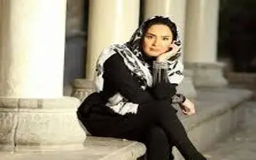 تیپ و ظاهر زهره فکور در اکران خصوصی آینه بغل