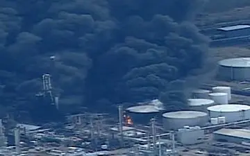 انفجار پالایشگاه نفت در ایالت ویسکانسین آمریکا + فیلم