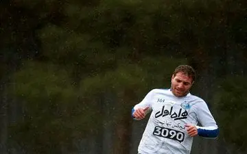 جدایی مدافع آبی پوشان دو میلیارد تومان آب خواهد خورد!