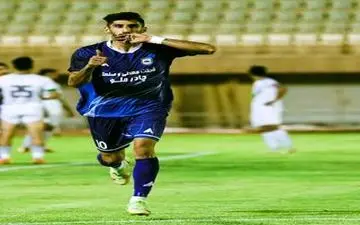 علی خدادادی:باشگاه چادرملو رفتار زشتی با من داشت/مدیر عامل به سرمربی تیم گفت رضایت کتبی به هیچ بازیکنی ندهد! 