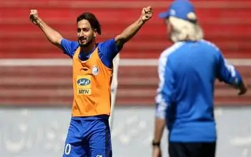 واکنش حرفه‌ای ستارۀ استقلال نسبت به تصمیم جنجالی شفر