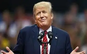 ترامپ اخراج یک مجری را تبریک گفت