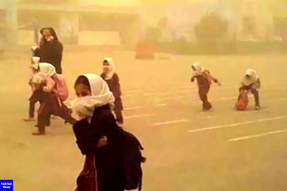 گرد و غبار پنج دانش آموز رامشیری را راهی بیمارستان کرد