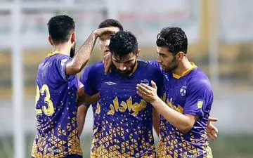 وقتی هافبک پرسپولیس پیراهن هوادار را می‌پوشید