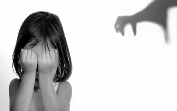 برداشتن ترس با نمک و مو و پنبه : خرافه یا واقعیت؟




