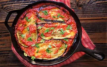 طرز تهیه املت بادمجان؛ یک املت خوش‌طعم و متفاوت که باید امتحانش کنی!