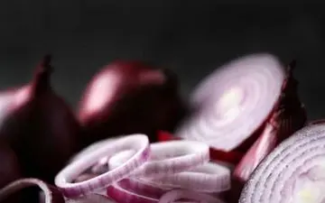 با آب این صیفی در ۷ روز به پوست صاف و بدون لک می‌رسید