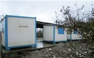 فعالیت سپاه، بسیج و ارتش در خدمات رسانی به زلزله زدگان ستودنی بود/ بسیج اساتید دانشگاه شهیدبهشتی ۶ کانکس اهدا کردند