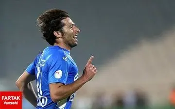 ستاره استقلالی: دوست دارم با مصدومیت هم بازی می‌کنم