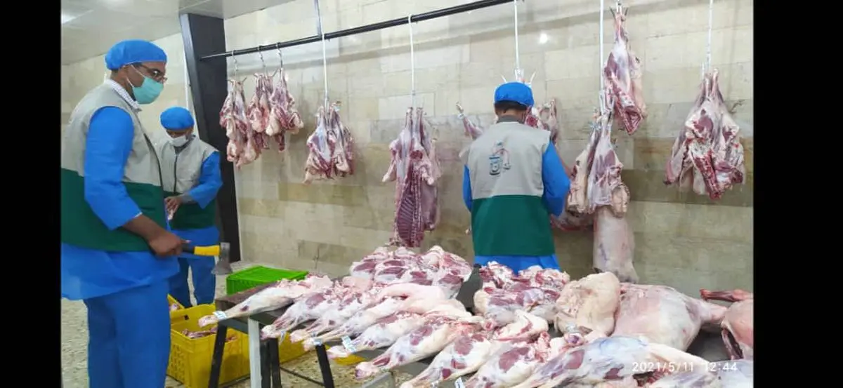 توزیع ۲۲۰۰ بسته گوشت بین خانواده های محروم،سهم مهربانی خادمیاران رضوی استان کرمانشاه
