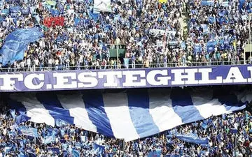 حضور عجیب و جنجالی یک پرسپولیسی در دیدار استقلال و العین + عکس