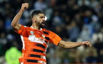 اولین خرید بزرگ استقلال لو رفت؛ پدیده لیگ برتر آبی‌پوش شد + عکس