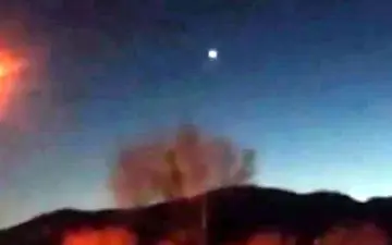 شنیدن صدای انفجار در آسمان نطنز