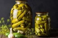 طرز تهیه خیارشور لهستانی ترد و ماندگار بدون کپک