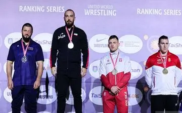 کشتی گیر آذربایجانی چرا با زارع مبارزه نکرد؟