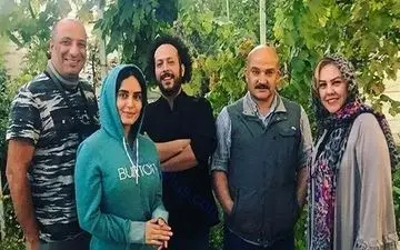 حجاب عجیب و نامتعارف الناز شاکردوست در پشت صحنه یک فیلم+عکس