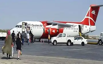 صفر تا صد ماجرای فرود اضطراری هواپیمای فوکر 100 قشم ایر با 81 سرنشین در مشهد 