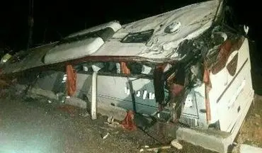واژگونی اتوبوس در کمربندی شهر یزد 