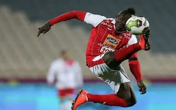 شاهکار باشگاه پرسپولیس ؛ پرداخت ۵ میلیاردی به ستاره نیمکت نشین !